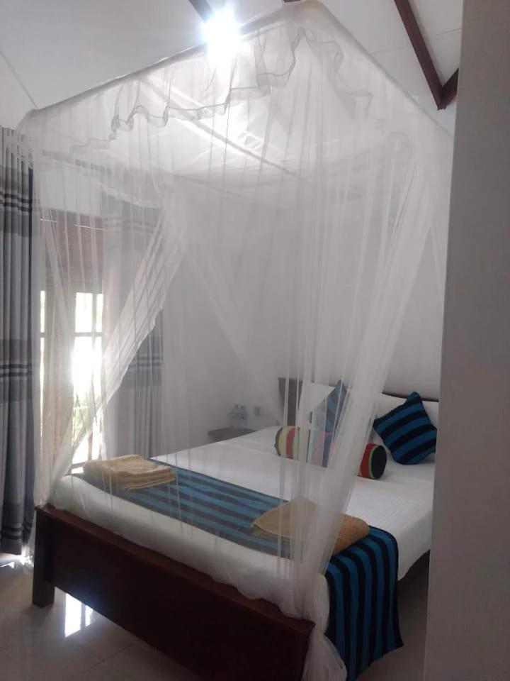 Habarana New Star Homestay Quarto foto